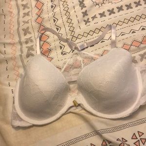 White lace bra
